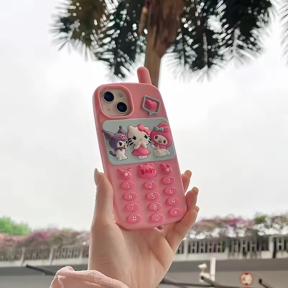 Sanrio Hotline phone case 📲 - Picture 8 of 14
